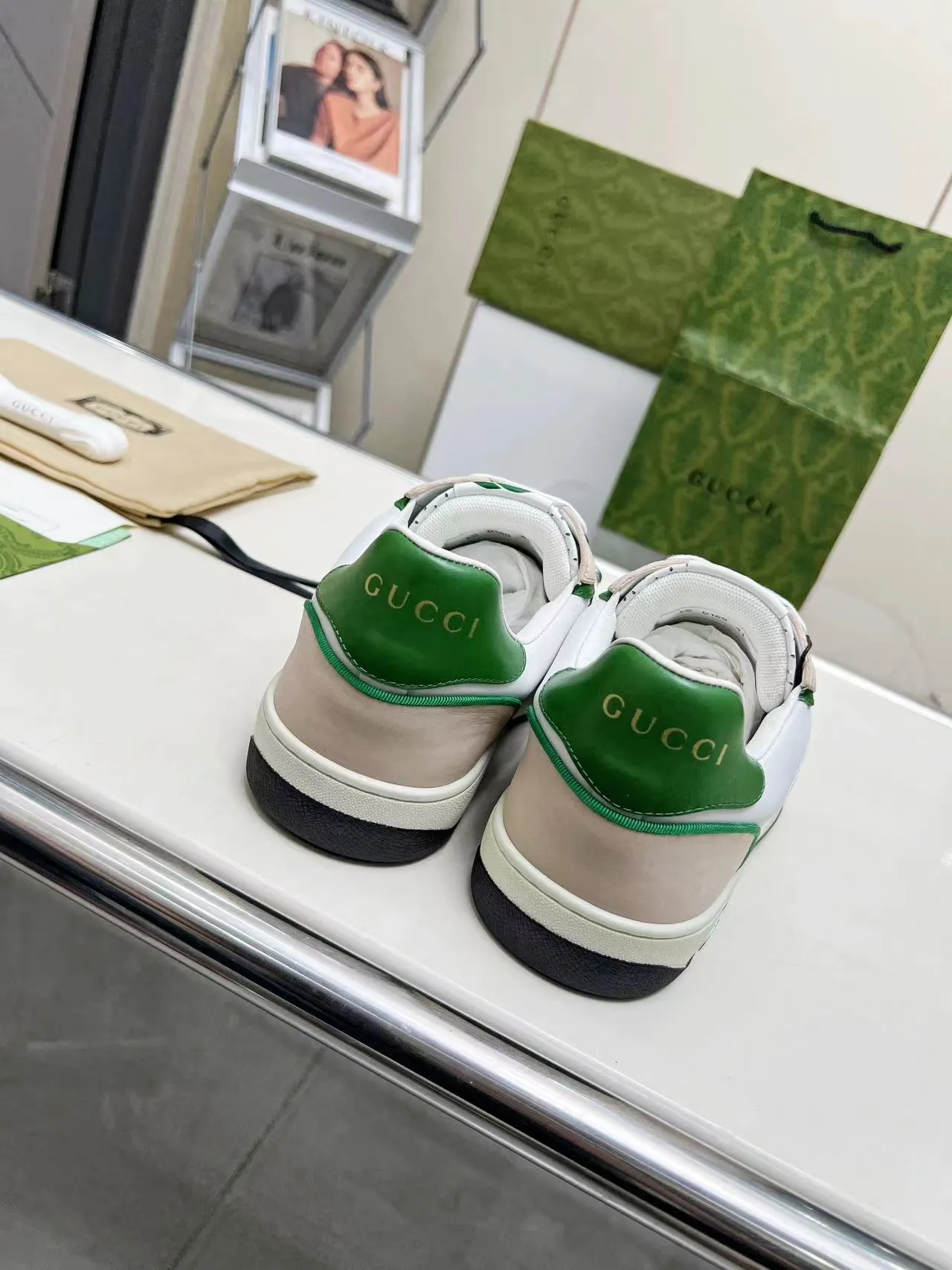P620 💞💞Gucci G Home’s latest popular sports shoes, couple’s style, casual, retro white shoes 🌸🌸🌸 New popular series. The exquisite and compact interlocking double G logo romantically interprets the aesthetic concept of this series. Made of off-white leather, retro inspiration is cleverly blended into the sneaker design to reinterpret the brand logo. Exquisitely packaged at the delivery counter 🛍📦 ▪️Fabric: Original custom-made imported first-layer cowhide leather ▪️Lining: Original custom-made imported cowhide lining ▪️Outsole: Original molded two-color TPU outsole ▪️Size: Women's 35-40 / Men's 39-45